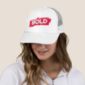BOLD タイポグラフィートラッカーズハット - 赤と白 キャップ (インサイチュ)
