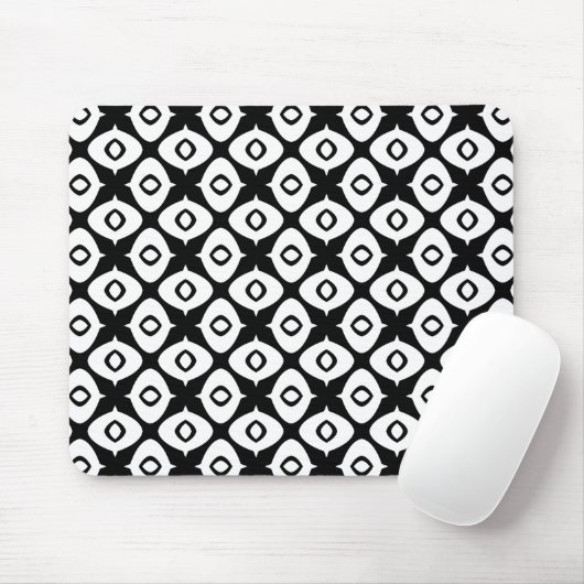 Bold Black and White Symmetrical Arabesque Pattern マウスパッド (マウス)