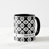 Bold Black and White Symmetrical Arabesque Pattern マグカップ (正面右)