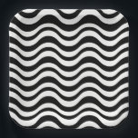 Bold Black and White Wavy Abstract ペーパープレート<br><div class="desc">A striking visual effect is created by a seamless pattern of wavy black lines on a white background</div>