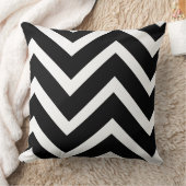 Bold Black White Chevron Geometric Pattern クッション (ブランケット)