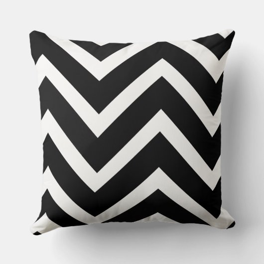 Bold Black White Chevron Geometric Pattern クッション (裏面)
