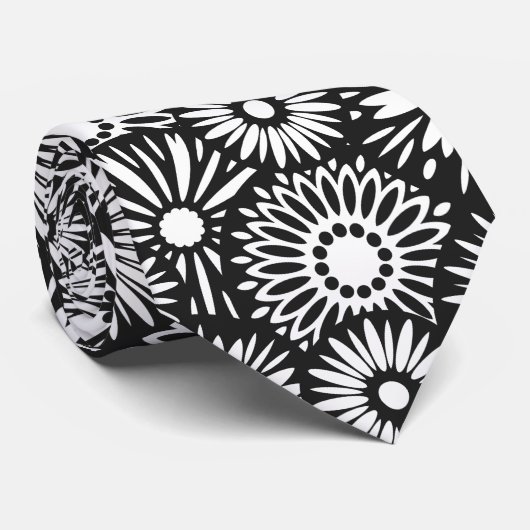 Bold Black White Retro 70s Graphic Daisy Pattern ネクタイ (ロール)