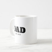 Bold Black & White Text Est Year Dad コーヒーマグカップ (正面左)