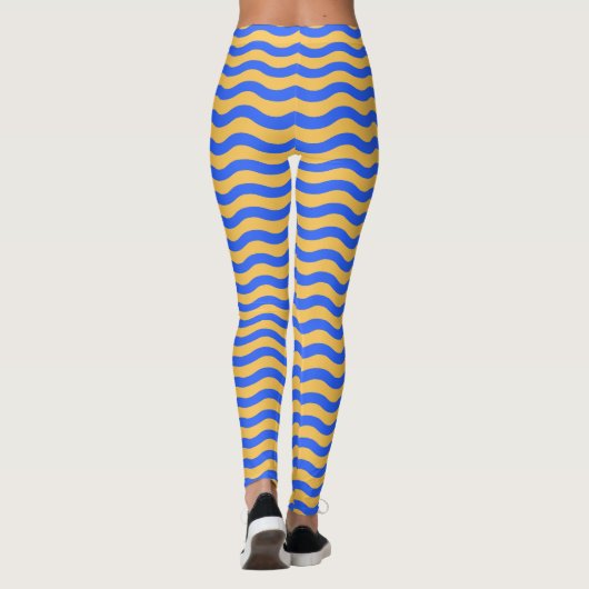 Bold Blue and Gold Wavy Stripes Pattern Leggings レギンス (裏面)