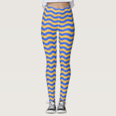 Bold Blue and Gold Wavy Stripes Pattern Leggings レギンス (正面)