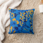 Bold Blue Garden – Vibrant Floral Pattern クッション (ブランケット)