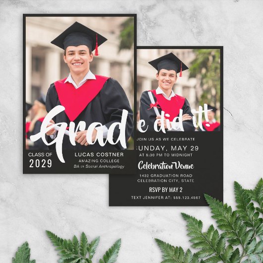 Bold Custom Graduation Announcement & Party Invite 招待状