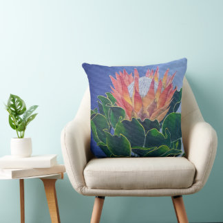 Bold King Protea | Hand-Painted Floral Art クッション