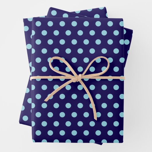 Bold Light Blue Polka Dots on Navy Blue ラッピングペーパーシート (インサイチュ)