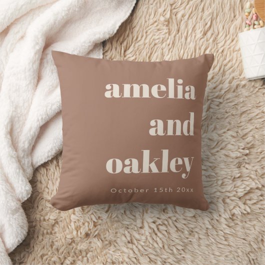 Bold Minimalist Mocha Brown Retro Custom Wedding クッション (ブランケット)