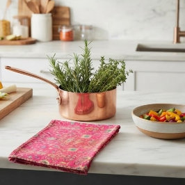 Bold Oriental Rug Vibrant Hot Pink Jewel-Toned キッチンタオル