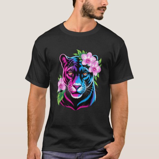 Bold Panther with Pink Flowers  Tシャツ (正面)