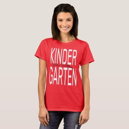Bold Red Kindergarten Typography Back to School T Tシャツ (正面フル)