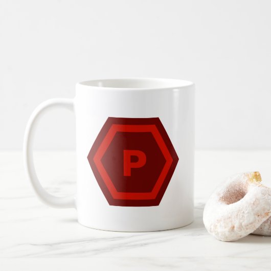 Bold Red Single Letter Monogram in Hexagons コーヒーマグカップ (ドーナツ)