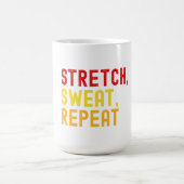 Bold Text "STRETCH, SWEAT, REPEAT." on White Backg コーヒーマグカップ (中央)