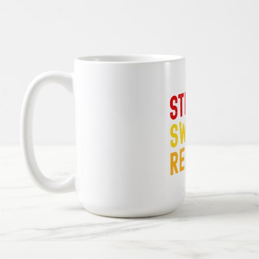 Bold Text "STRETCH, SWEAT, REPEAT." on White Backg コーヒーマグカップ (左)