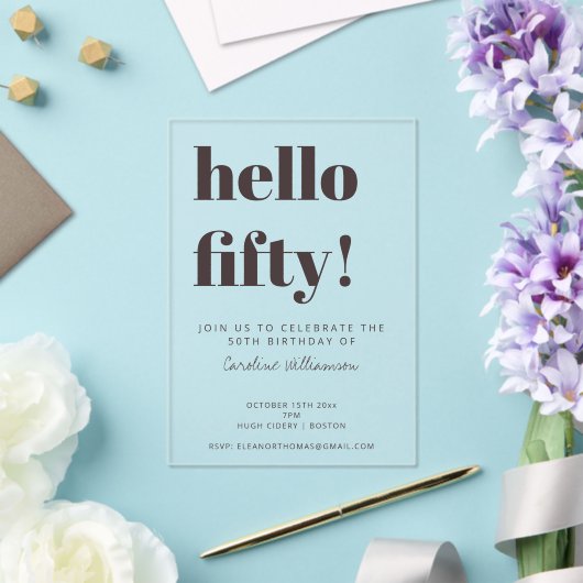 Bold Typography Brown Modern 50th Birthday Clear アクリル招待状 (インサイチュ (ウェディング))