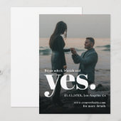 Bold Typography She Said Yes Engagement Party  招待状 (正面/裏面)