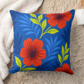 Bold Vermilion Red Florals with Elegant Leaves クッション (ブランケット)