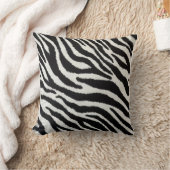 Bold Zebra Stripes Pillow クッション (ブランケット)