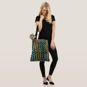 Bolsa em cores com bolinhas pretas e riscos. トートバッグ (モデル)