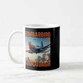 Bomrdiro Cudcudach イタリアン・ブレインロット飛行機に乗った雄鶏 コーヒーマグカップ (左)