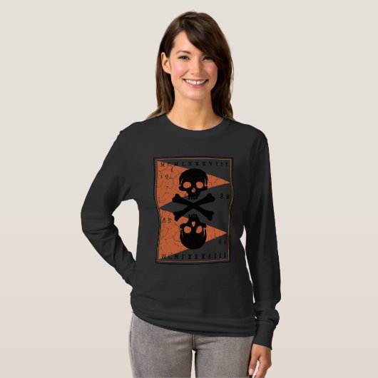 Bones and Skulls Pirate 3 Tシャツ (正面フル)