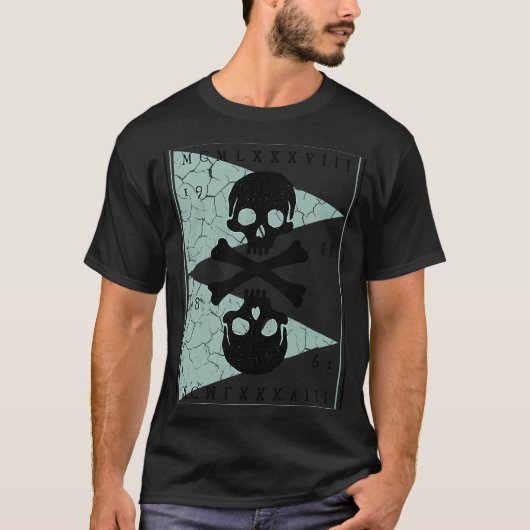 Bones and Skulls Pirate Tシャツ (正面)