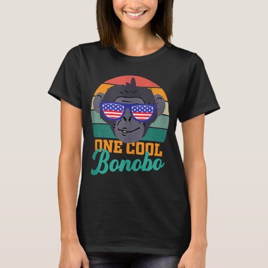 Bonobo chimpanzee USA flag  World Bonobo Day men w Tシャツ (正面)