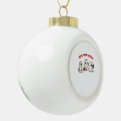 BOOクルーナースエッセンシャルTシャツ セラミックボールオーナメント (左)