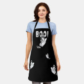 BOO! Friendly Ghosts Halloween エプロン (着用した状態)
