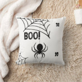 BOO! Spider & Web Halloween Throw Pillow クッション (ブランケット)