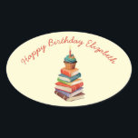 Book Birthday Party Kids 読's 楕円形シール<br><div class="desc">大好きな子供のために本の誕生日パーティーを投げ読ろ！上にカップケーキを置いたかわいい本のスタックは、図書館や書店で本テーマの誕生日パーティーを見つけるのにかわいい！</div>