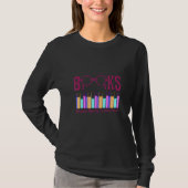 Book I Love's Library 読 Novel Reader Tシャツ (正面)