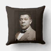 Booker Washington：アフリカ系アメリカ人の教育者 クッション (裏面)
