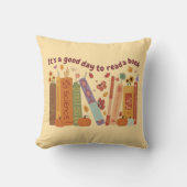 Bookish book Lovers, Orange Pumpkin & Fall Leaves クッション (正面)