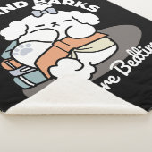 Books and Barks – Cute Sleepy Dog Reading Design シェルパブランケット (3/4)