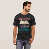 Bookworm And Reader Quote Reading Is My Favorite S Tシャツ (正面フル)
