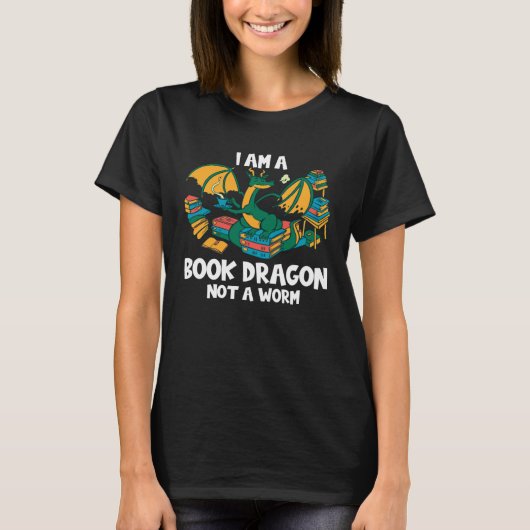 Bookworm Books Reading I Am A Book Dragon Tシャツ (正面)