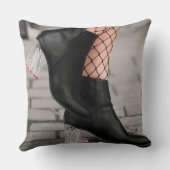 Booted & Bold Throw Pillow クッション (裏面)