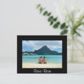 Bora Boraブラックポストカード上のハネムーンカップル ポストカード (スタンド正面)