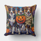 Border Collie Dogs Trick-or-Treating in Halloween クッション (正面)