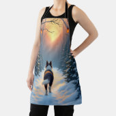 Border Collie Snowy Forest Walk Holiday Painting エプロン (インサイチュ)