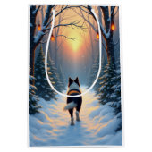 Border Collie Snowy Forest Walk Holiday Painting ミディアムペーパーバッグ (正面)