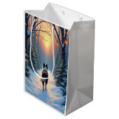 Border Collie Snowy Forest Walk Holiday Painting ミディアムペーパーバッグ (裏面アングル)