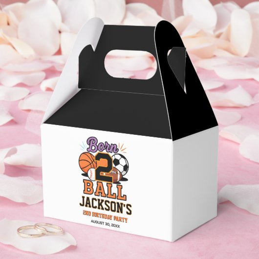 Born 2 Ball Sports-Themed Boy 2nd Birthday Party フェイバーボックス (ウェディング)