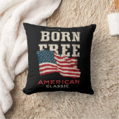 Born Free American Classic Patriotic USA Flag Blue クッション (ブランケット)