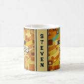 Born in 1966 Name Mug - 60s Retro Geometric Design コーヒーマグカップ (中央)