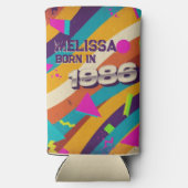 Born in 1986 - Retro 80s Neon Geometric Name スリム缶クーラー (裏面)
